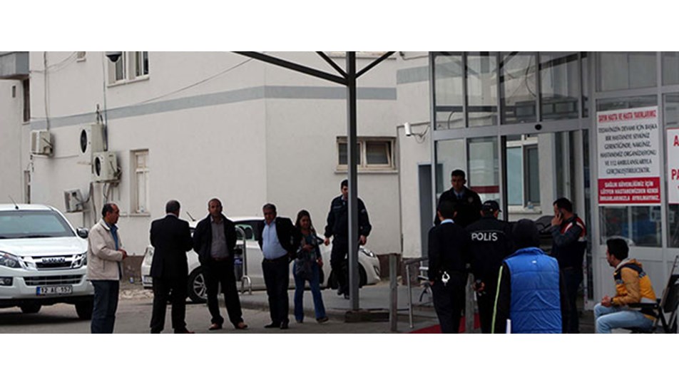 Bingöl'de askeri araç devrildi: 12 asker yaralı