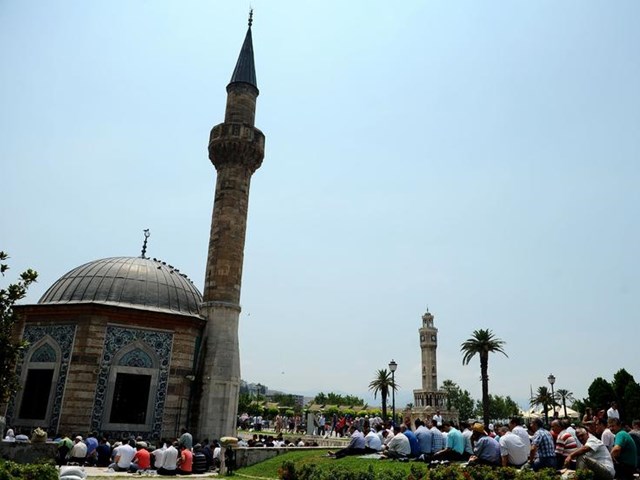 izmir in asirlik minyatur camisi ntv
