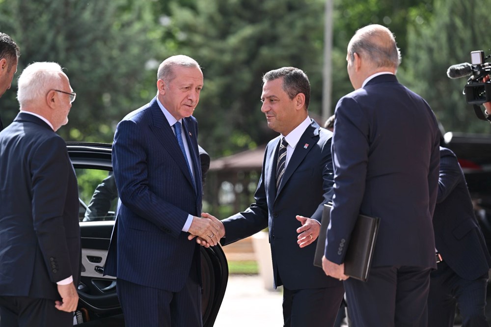 Cumhurbaşkanı Erdoğan, 18 yıl sonra CHP Genel Merkezi'nde | Erdoğan-Özel görüşmesi başladı - 5