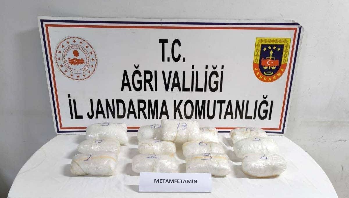 Ağrı'da operasyon: TIR'da 16 kilo 200 gram uyuşturucu ele geçirildi