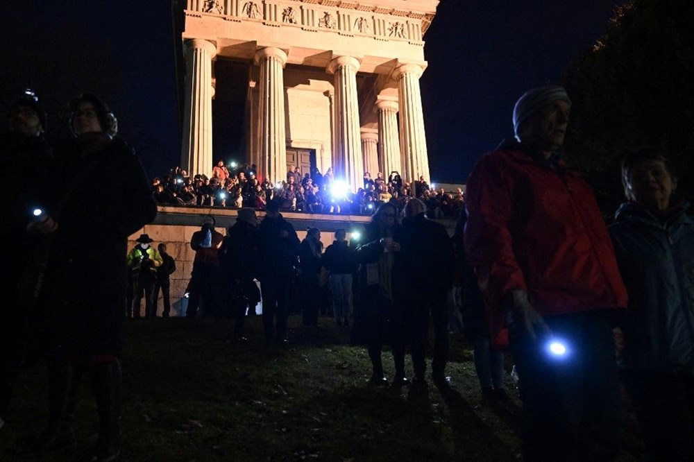 Almanya'da yaklaşık 100 bin kişi, aşırı sağı protesto etti - 8