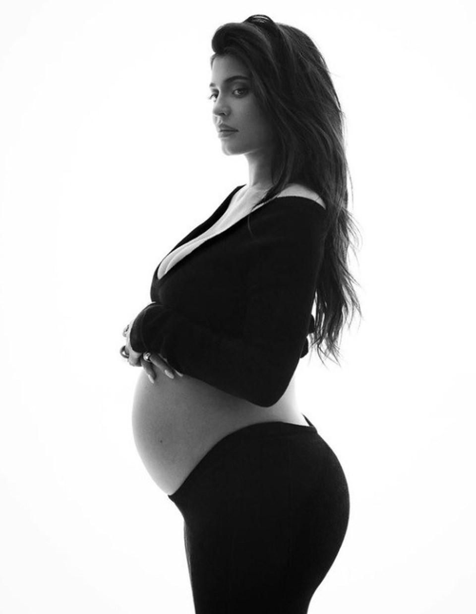 Kylie Jenner'dan 2022'nin ilk hamilelik pozu - 1