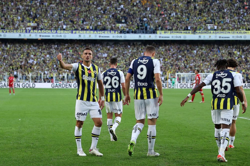 Gol düellosunda kazanan Fenerbahçe (Fenerbahçe: 3 - Antalyaspor: 2) - 5