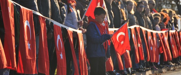 10 kilometrelik Ata'ya Saygı Zinciri