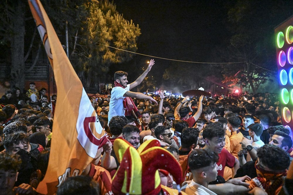 Galatasaray şampiyon oldu taraftar sokağa döküldü - 18