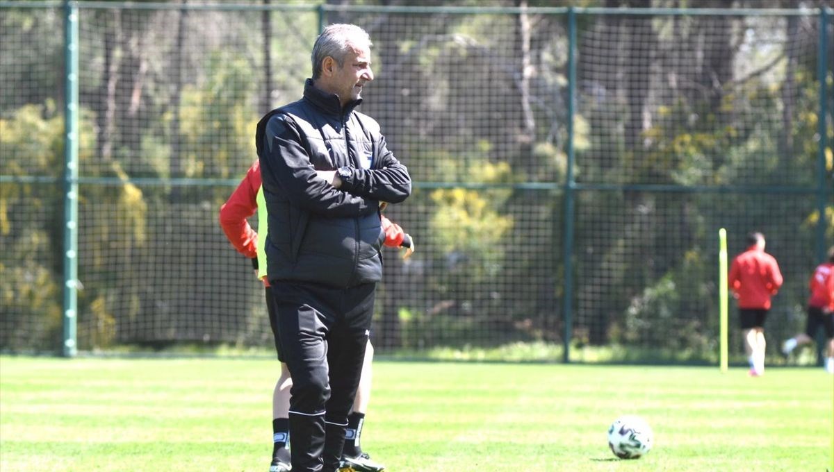 Erzurumspor'da İsmail Kartal ile yollar ayrıldı Erzurumspor'da İsmail Kartal ile yollar ayrıldı