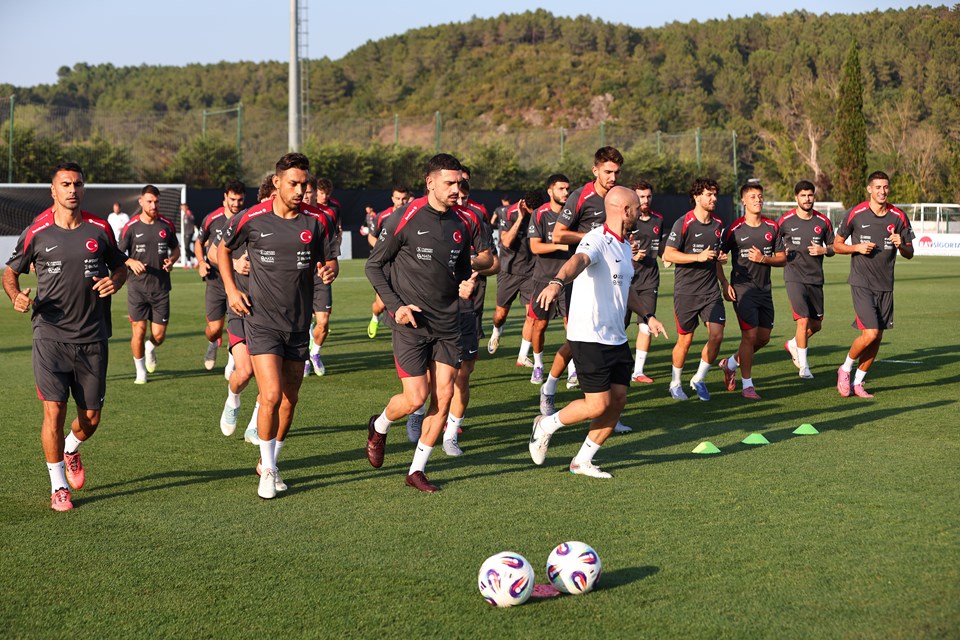 Merih Demiral'ı basın toplantısında kızdıran soru: 