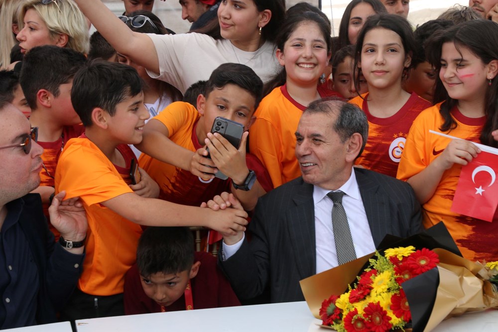 Galatasaray Kulübü Başkanı Dursun Özbek'ten Hatay'a ziyaret - Son Dakika  Spor Haberleri | NTV Spor&Skor