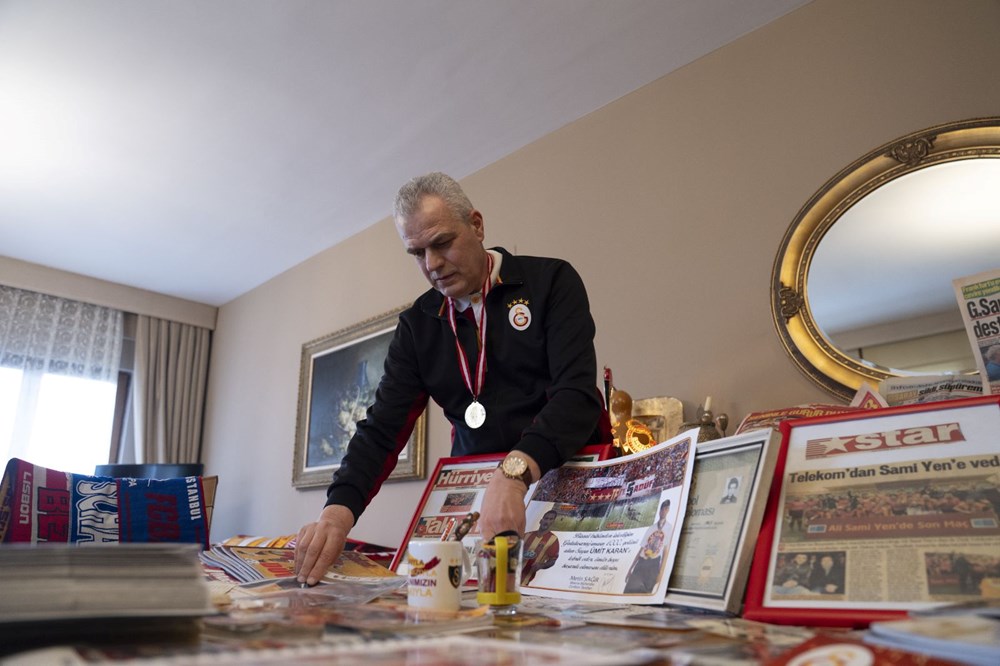 882 maça giden Galatasaray taraftarının hedefi 1000. maç: Maç izlerken su içmiyor, yemek yemiyor 90 dakika telefona bakmıyor! - 9