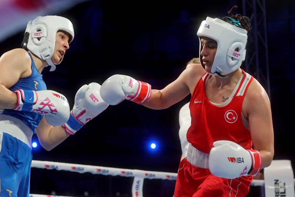 "Altın yumruk", duygusal karakter: Buse Naz Sürmeneli | "Yensem de yenilsem de ağlarım" - 7