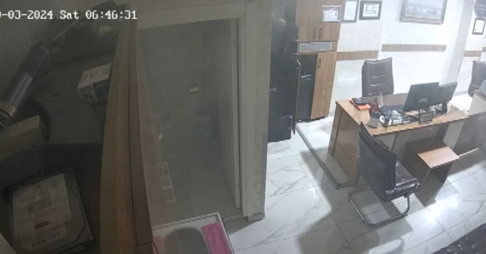 Duvarları dele dele döviz bürosuna ulaştılar! Film gibi soyguna alarm engeli - 11