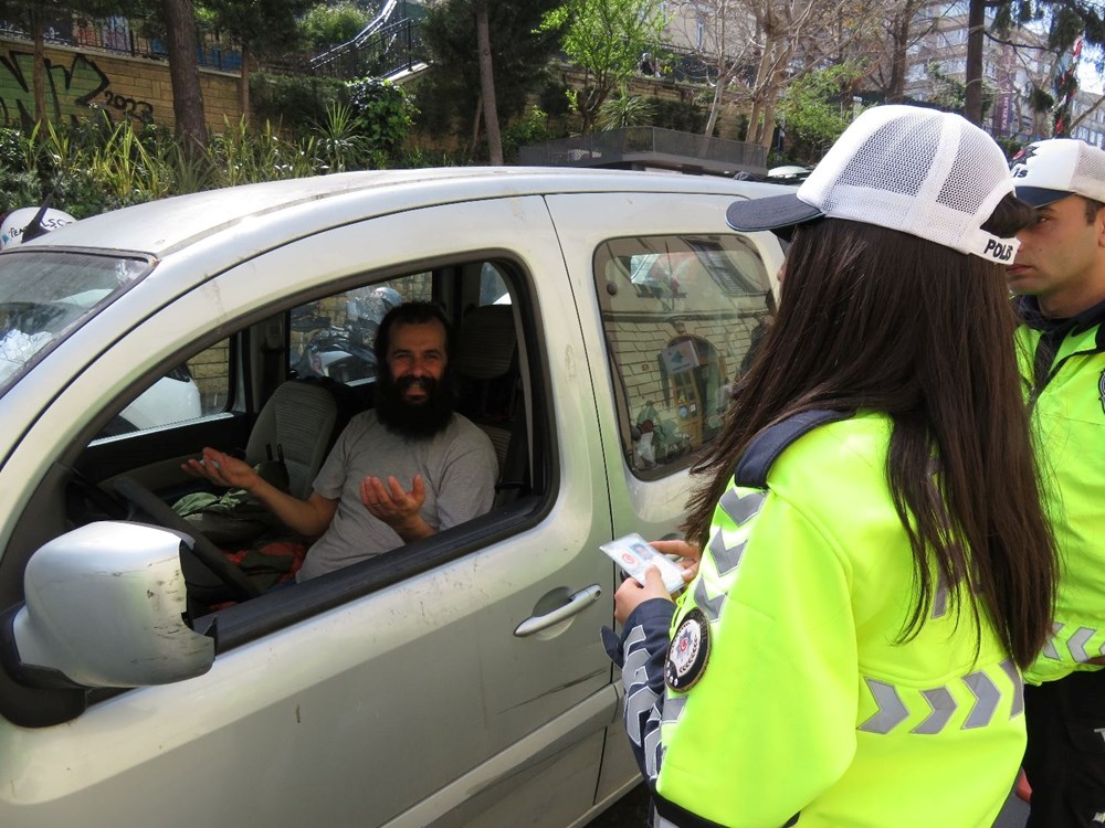 تركيا اليوم تفتيش بمساعدة طائرات الهليكوبتر في اسطنبول قبل الانتخابات (صور) التفتيش بمساعدة طائرات الهليكوبتر قبل الانتخابات في اسطنبول - 4