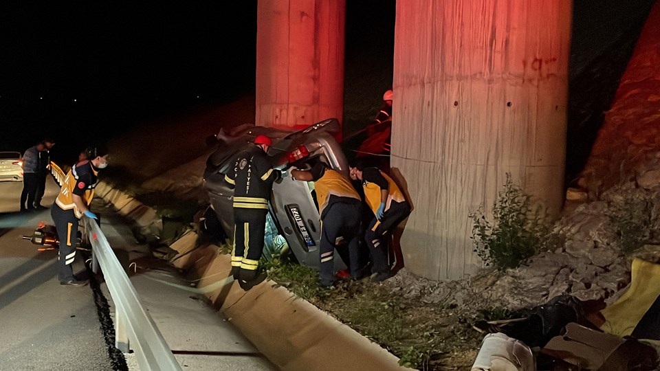 Kuzey Marmara Otoyolu'nda araç devrildi: 1 ölü, 1 yaralı - 1