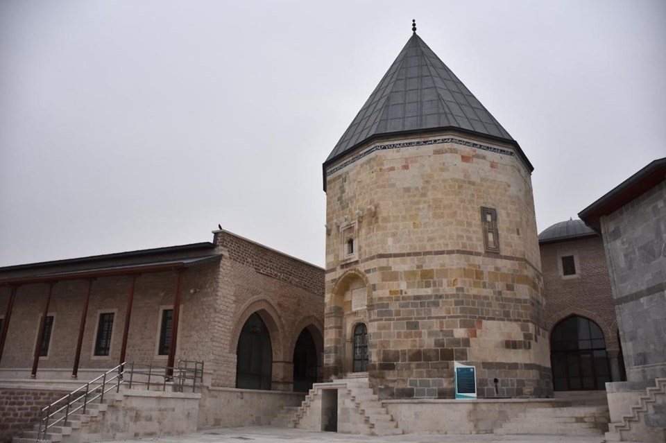 Anadolu Selçuklu sultanlarının sandukaları restore ediliyor - 1
