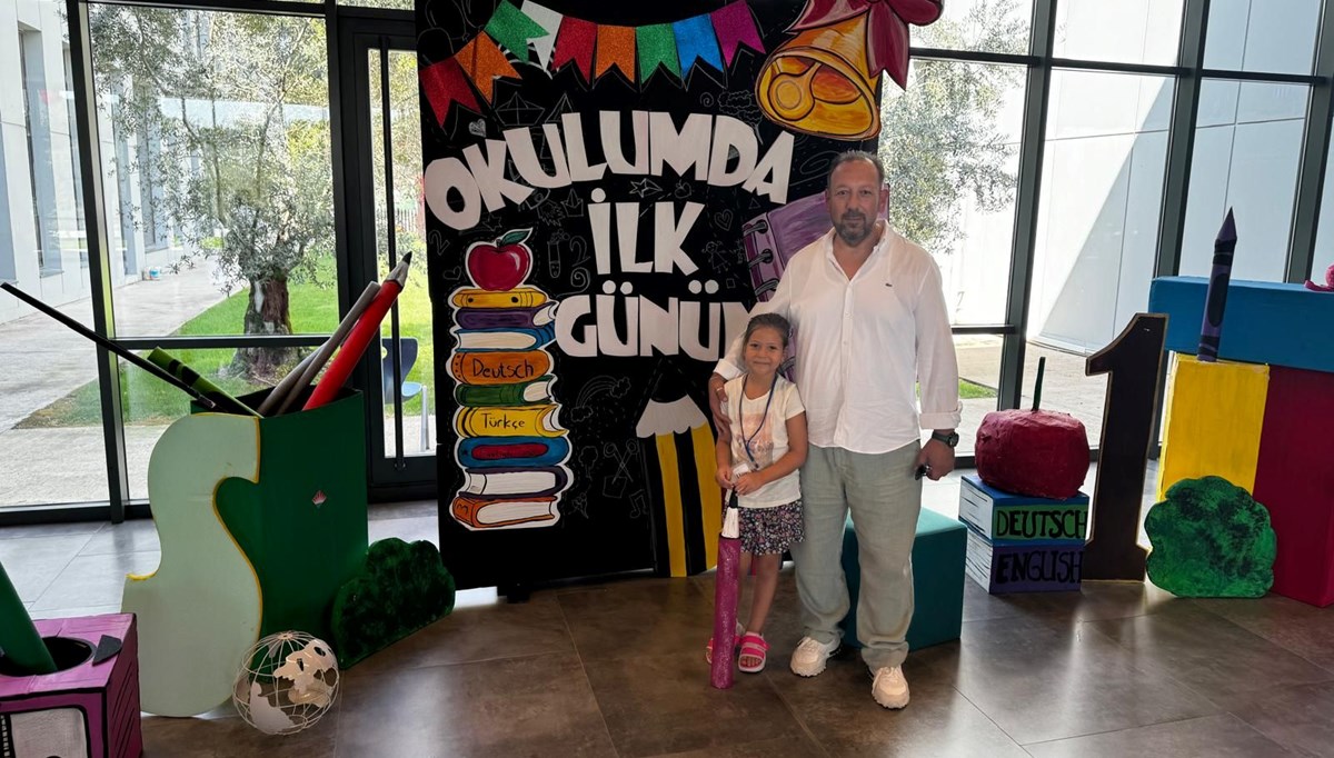 İzmir depreminin simge isimlerinden Ayda ilkokula başladı İzmir depreminin simge isimlerinden Ayda ilkokula başladı