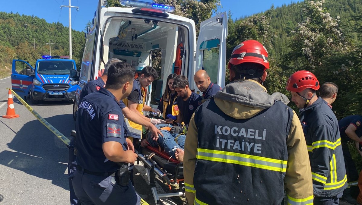 Dövüp 50 metrelik uçurumdan attılar Dövüp 50 metrelik uçurumdan attılar