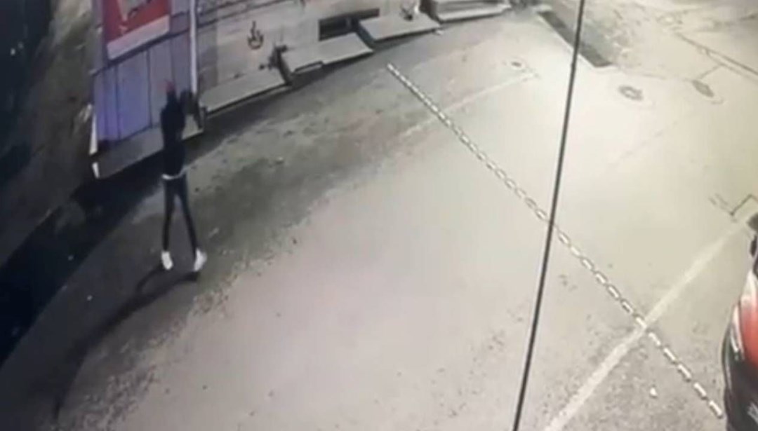 İki hafta önce devraldığı iş yerine kurşun yağdı