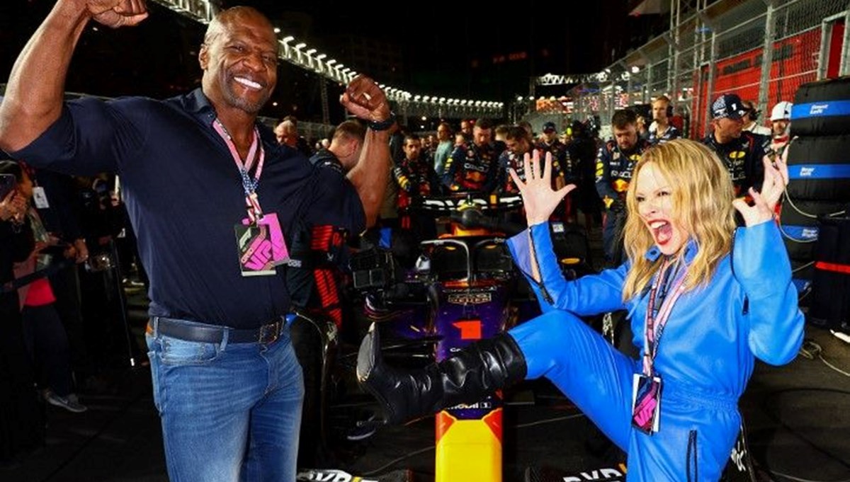 Las Vegas'taki Formula 1 yarışına ünlüler damga vurdu Las Vegas'taki Formula 1 yarışına ünlüler damga vurdu
