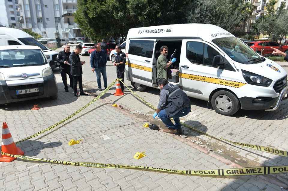 Adana'da kocasından şiddet gören ablasına yardım eden polis memuru vuruldu - 1