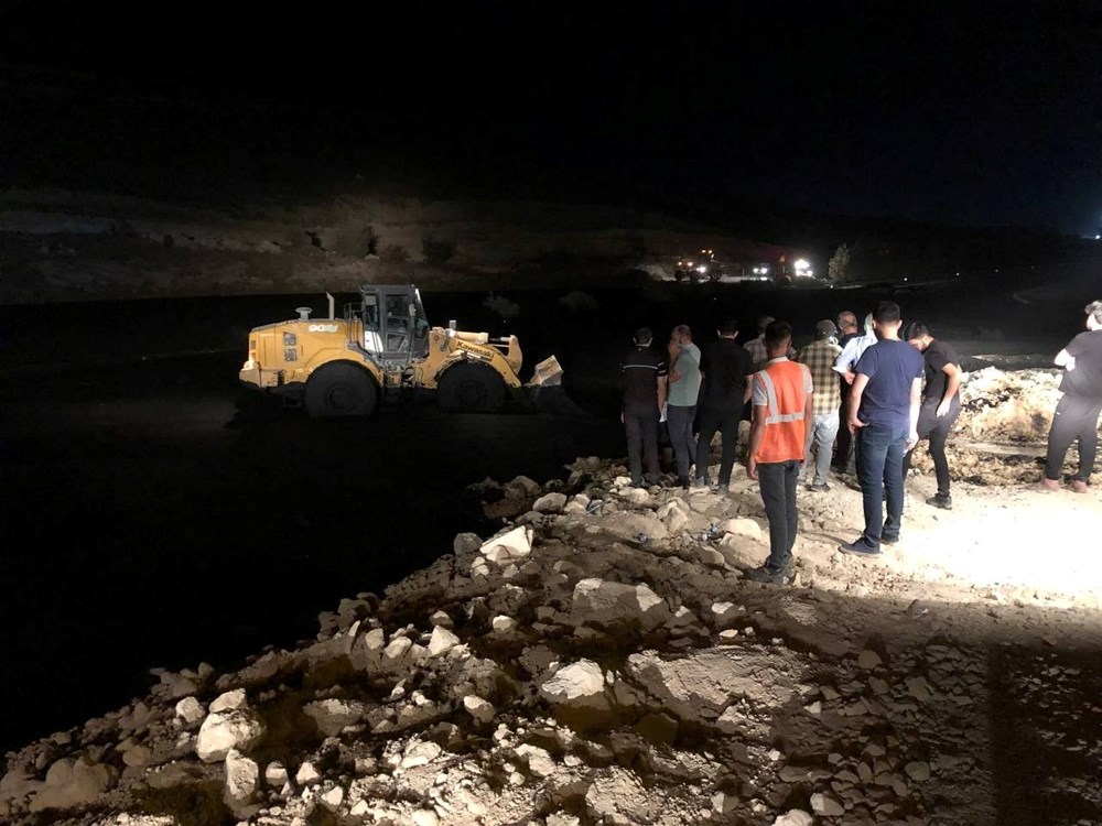Atık su taştı, Tarsus-Adana-Gaziantep Otoyolu ulaşıma kapandı - 11