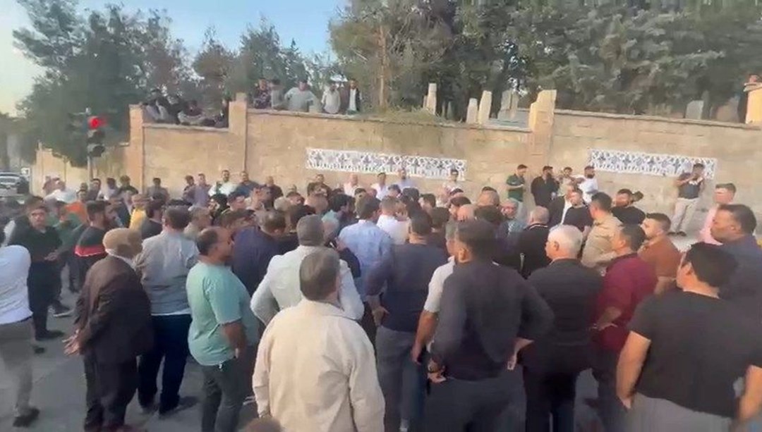 Defin öncesi gerginlik: Polis biber gazı ile müdahale etti