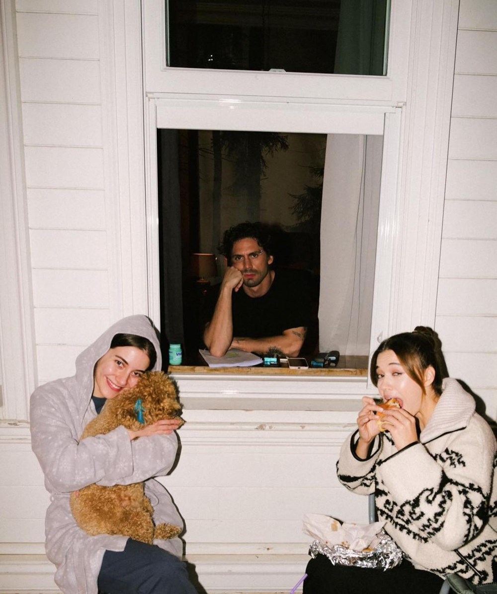 Afra Saraçoğlu paylaştı: Yalı Çapkını setinden özel kareler - 3