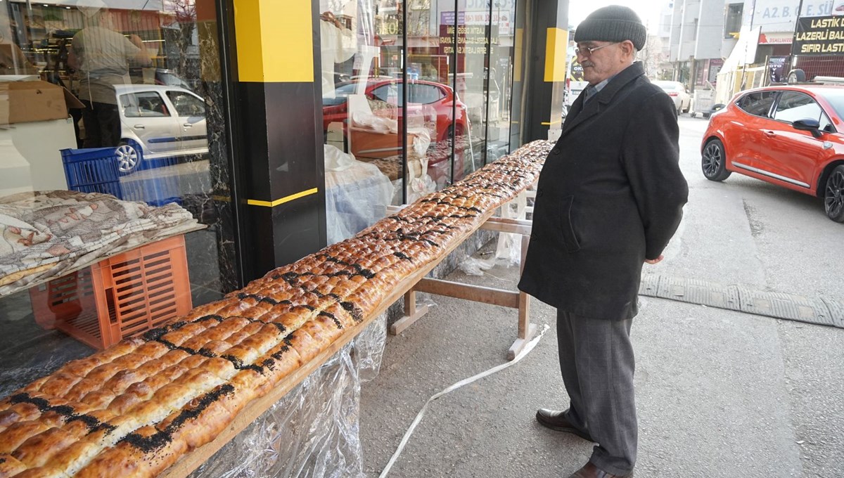7 metrelik pide: 8 kişi 2 saatte yaptı