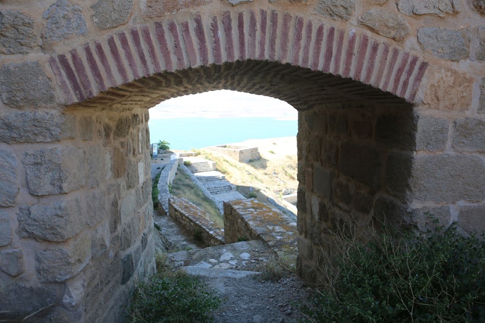 Tunceli'de 2 bin 800 yıllık tarihi Pertek Kalesi göz kamaştırıyor - 14