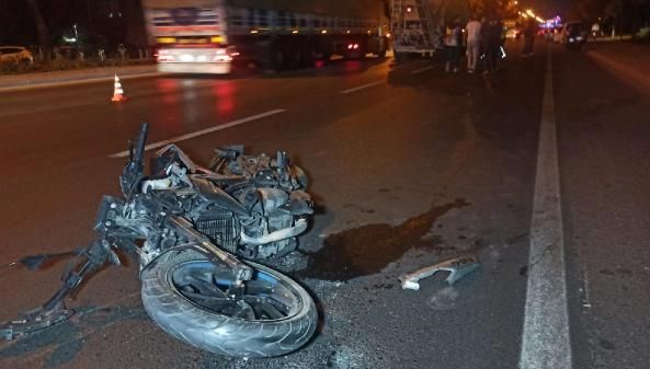 Motosiklet, Beton Mikserine çarptı: 1 ölü, 1 Yaralı - Son Dakika ...