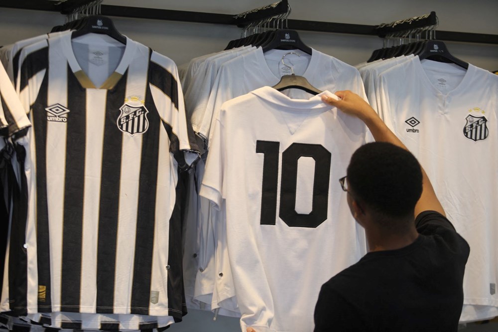 Yıldız futbolcu Neymar her şeyin başladığı yerde: "Prens geri döndü!" - 5