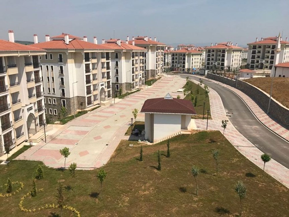 TOKİ 250 bin toplumsal konut müracaatlarında son durum: 2025 TOKİ toplumsal konut müracaatları ne vakit başlayacak? Ödeme planı ve kaideler aşikâr oldu mu? 73 rTBa1sWaTUWMY9s26OiV w