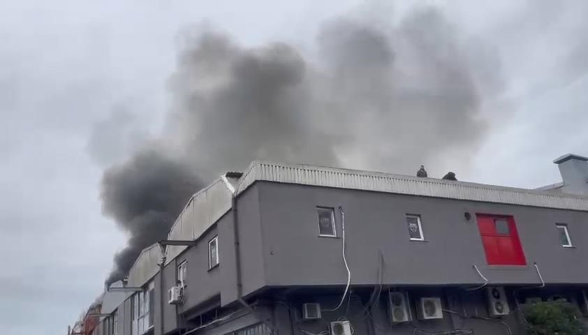 Bahçelievler'de sanayi sitesinde iş yeri yangını