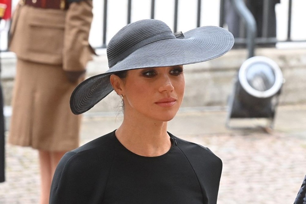 Meghan Markle ve Prens Harry Kraliçe'nin cenazesinde ikinci sırada - 9