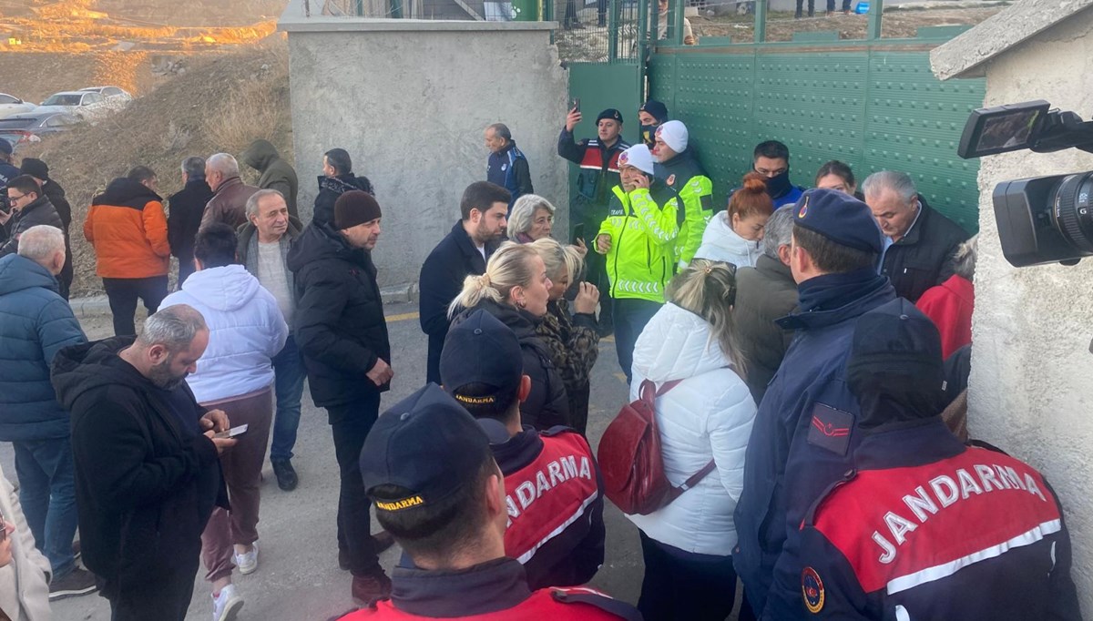 Mamak Belediyesi'nin barınağında köpeklere işkence iddiası: Valilik tahkikat başlattı Mamak Belediyesi'nin barınağında köpeklere işkence iddiası: Valilik tahkikat başlattı