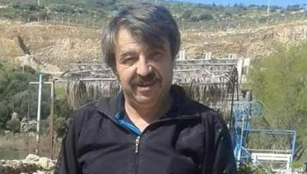 Ev arkadaşını kalbinden bıçaklayarak öldürdü Ev arkadaşını kalbinden bıçaklayarak öldürdü