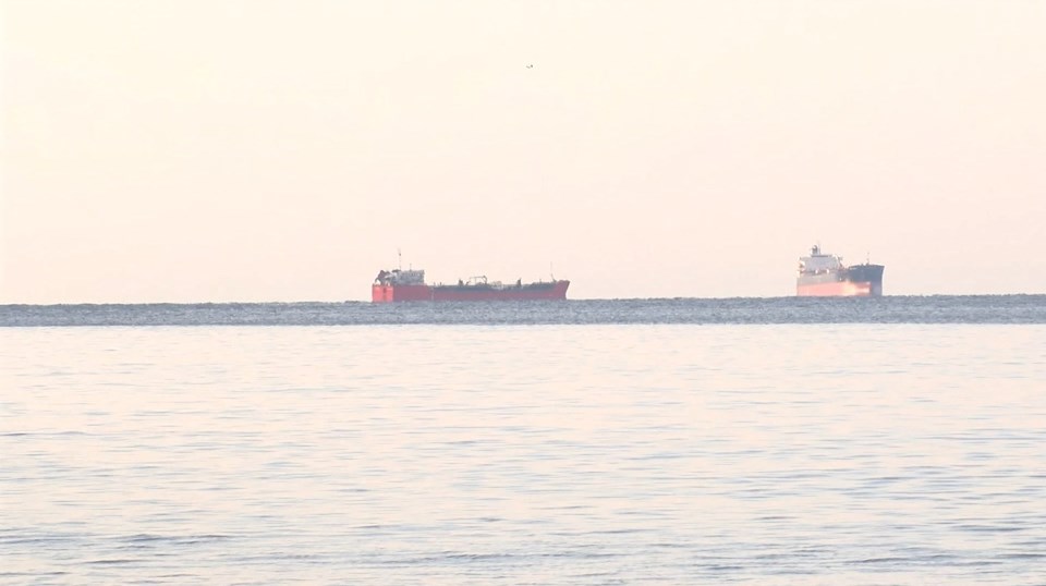 Rusya’dan gelen tonlarca ayçiçek yağı yüklü gemi Marmara Denizi'ne açıldı - 1