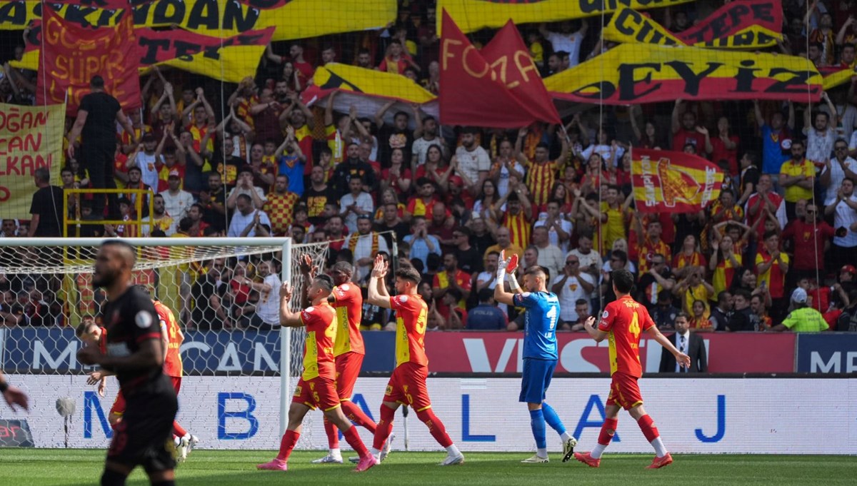 Göztepe yeniden Süper Lig'de! Göztepe yeniden Süper Lig'de!