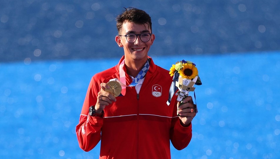 SON DAKİKA: Milli okçumuz Mete Gazoz olimpiyat şampiyonu (Mete Gazoz kimdir?)