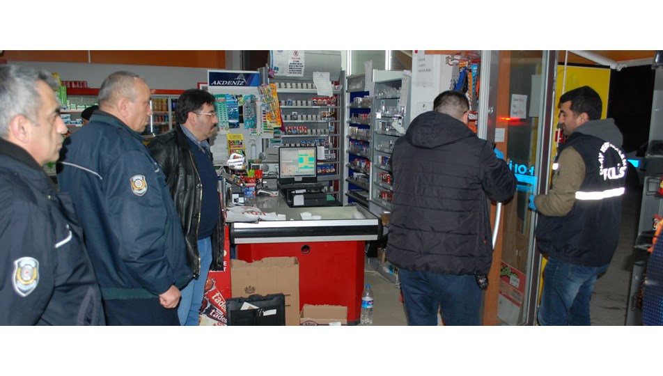 Kütahya'da marketten silahlı soygun
