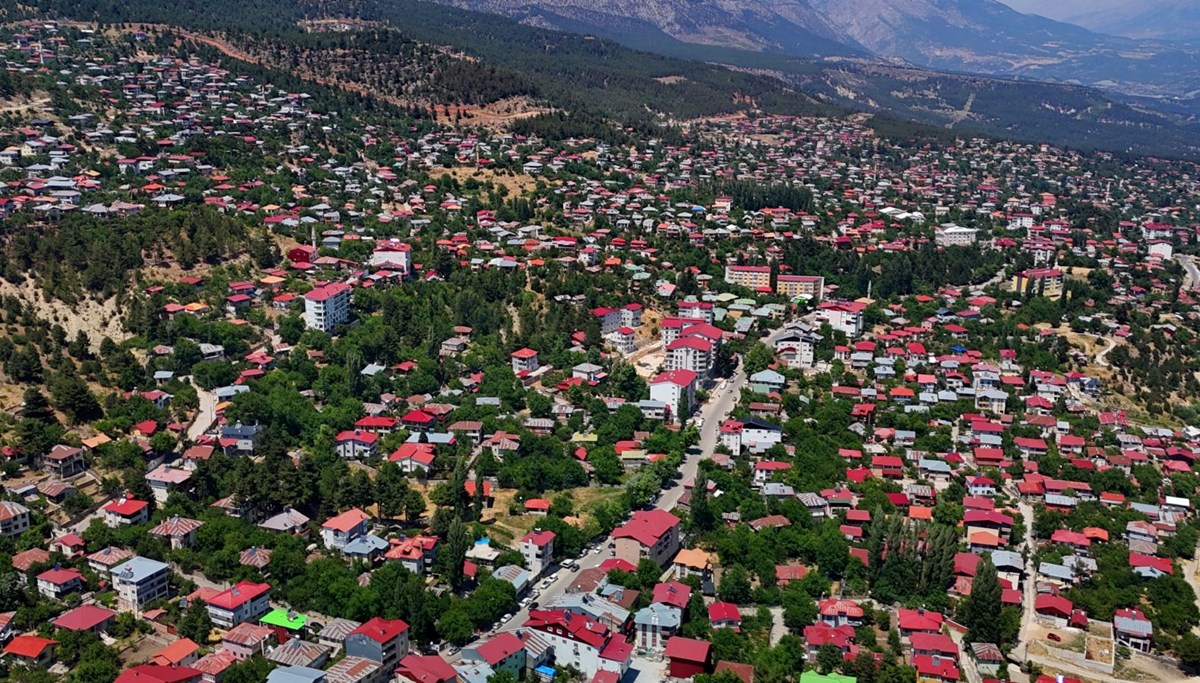 Hissedilen sıcaklık 50 dereceyi aştı: 20 bin olan nüfus 450 bine ulaştı
