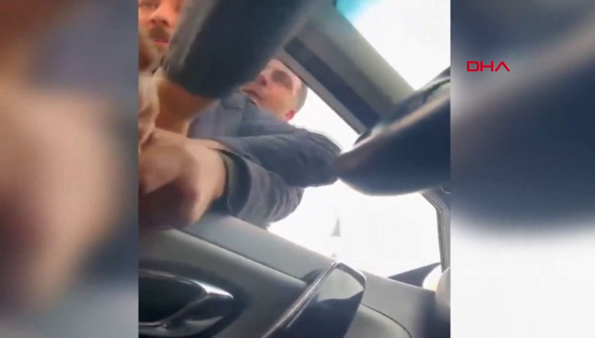 İstanbul'da beyzbol sopalı yol verme kavgası İstanbul'da beyzbol sopalı yol verme kavgası