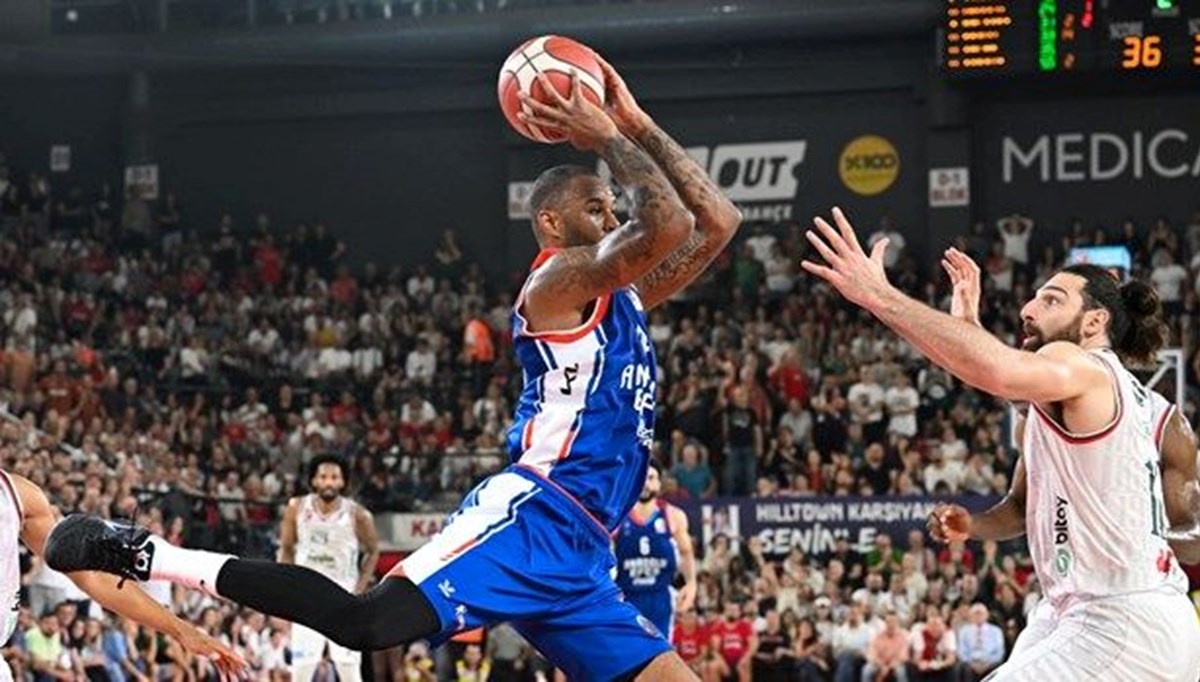 Türkiye Basketbol Süper Ligi'nde şampiyon Anadolu Efes Türkiye Basketbol Süper Ligi'nde şampiyon Anadolu Efes