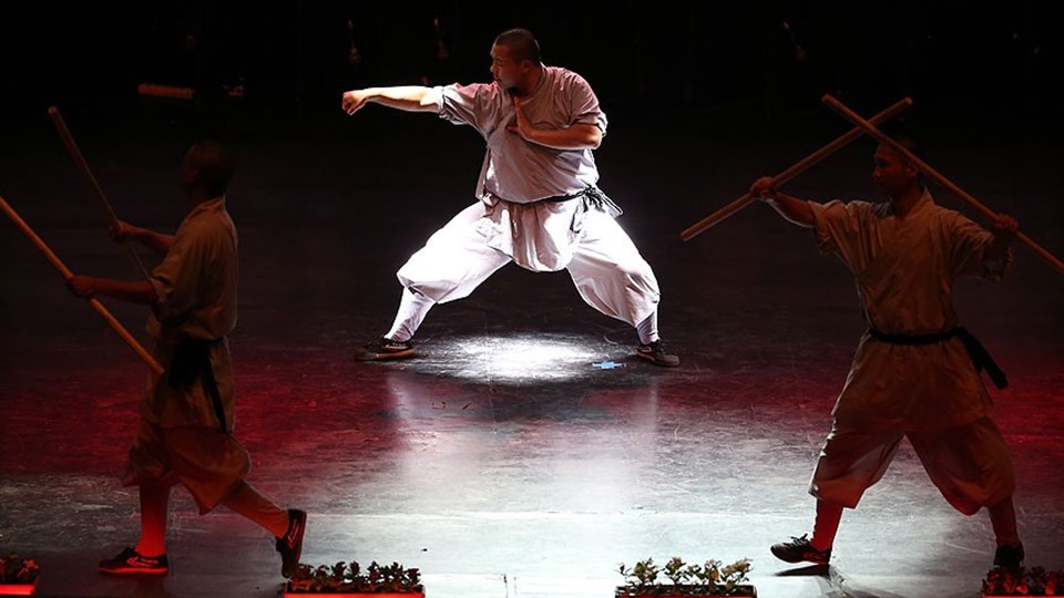 Shaolin Rahipleri gösterilerle kungfuyu tanıtıyor - 1