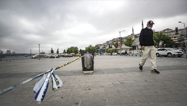 Dünyada virüs salgını gölgesinde bayram