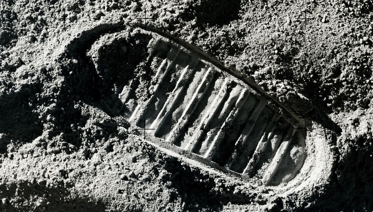 NASA çalışanı Ay taşı çaldı