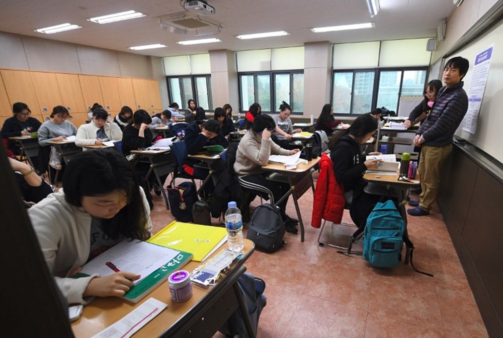 Сколько лет школы в корее. Сеульский национальный университет студенты. Колледжи и университеты Южной Кореи. Образование в Южной Корее университет. Колледж в Южной Корее.