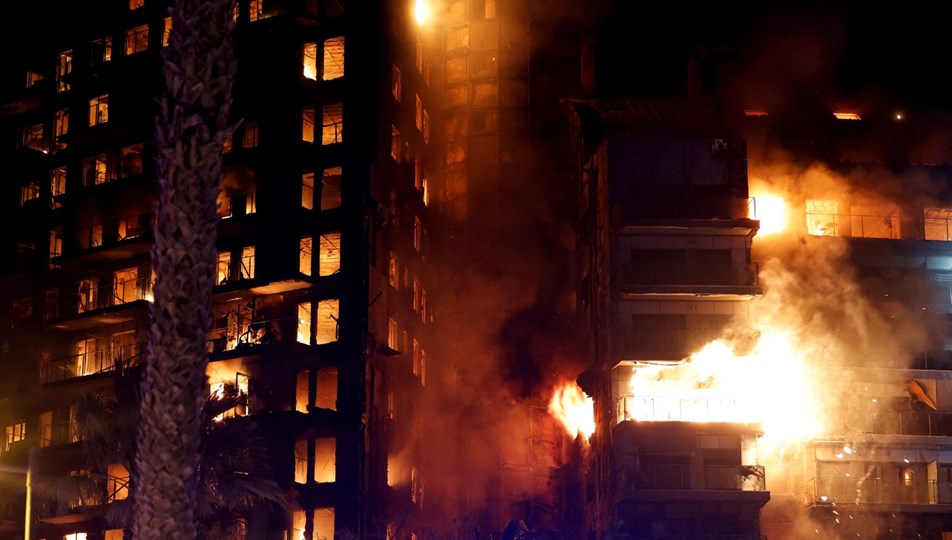 İspanya'da apartman yangını: Ölü sayısı arttı