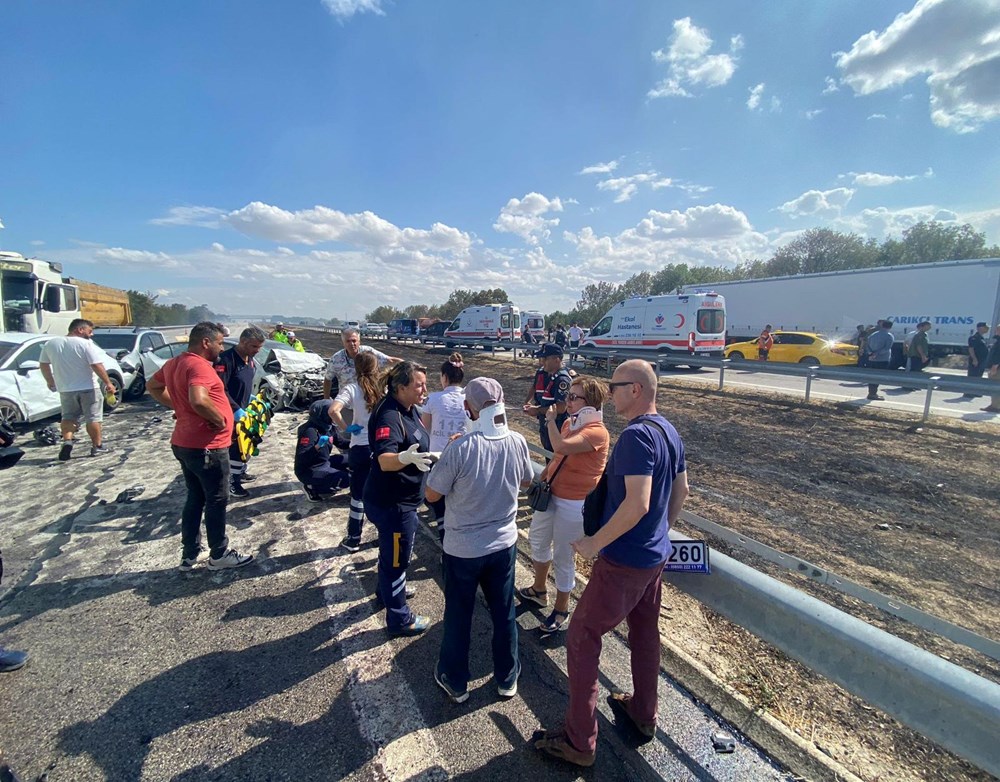 Anız yangını TEM'de kazaya neden oldu: 2 ölü, 35 yaralı - 7