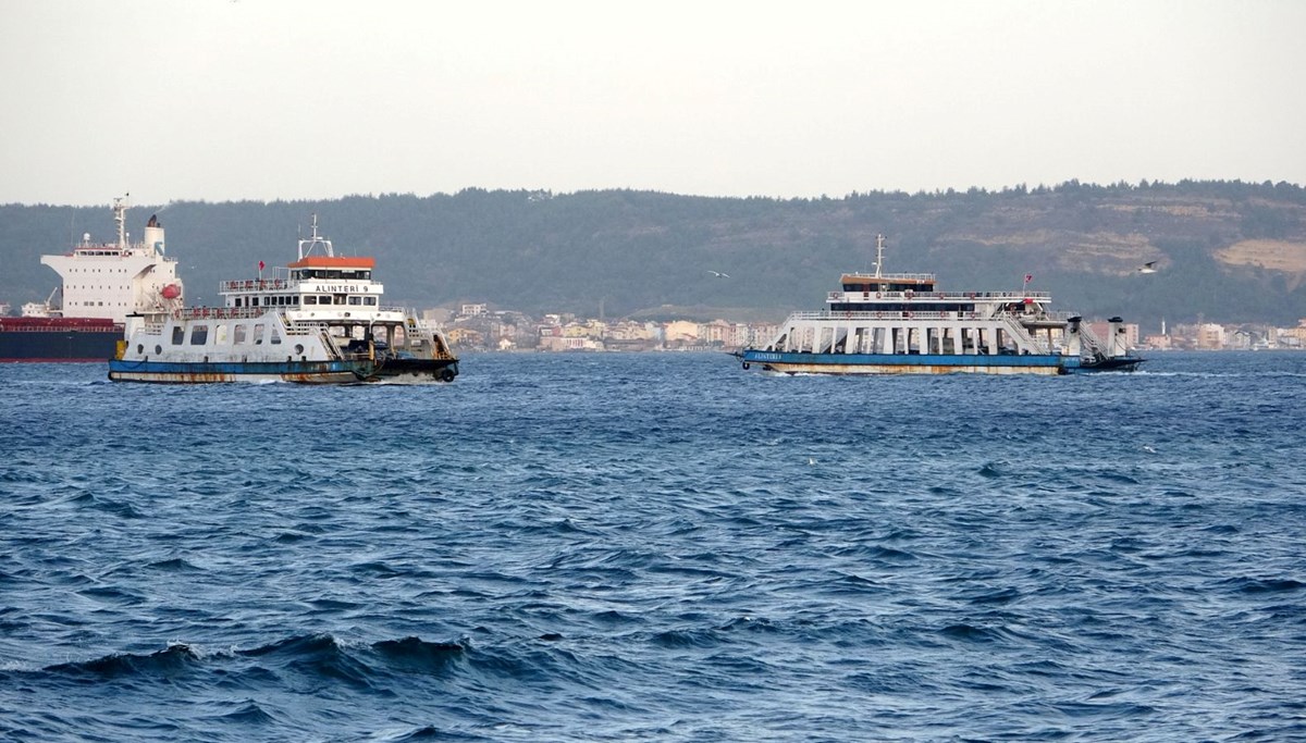 Gökçeada ve Bozcaada feribot seferlerine 'lodos' engeli