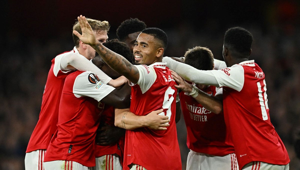 Arsenal UEFA Avrupa Ligi'nde gruptan çıkmayı garantiledi
